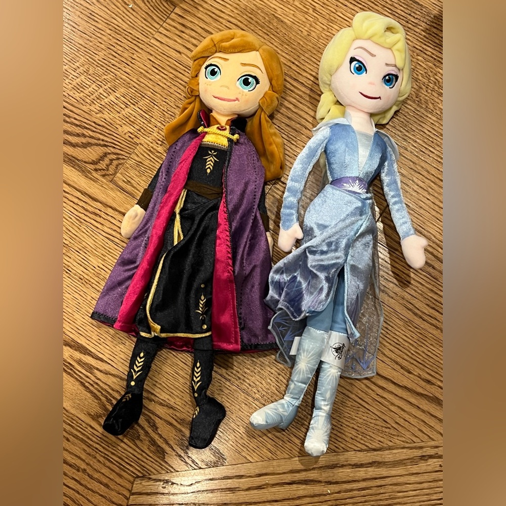 Frozen Princess Elsa & Anna Soft Stuffed Dolls